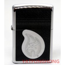 Zippo 皮革火焰標誌火機